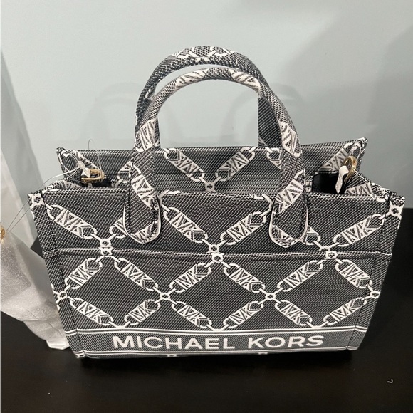 michael kors gigi small empire logo jacquard tote bag | color: black/white - Picture 3 of 8